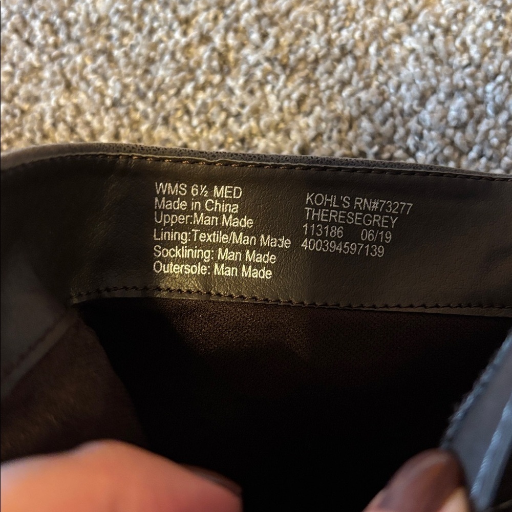 NWT BOOTIES - Picture 9 of 9